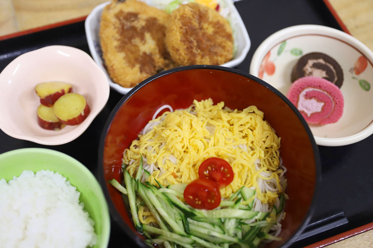 暑い季節に美味しく食べていただきたい 『そうめん&ミックスフライ』